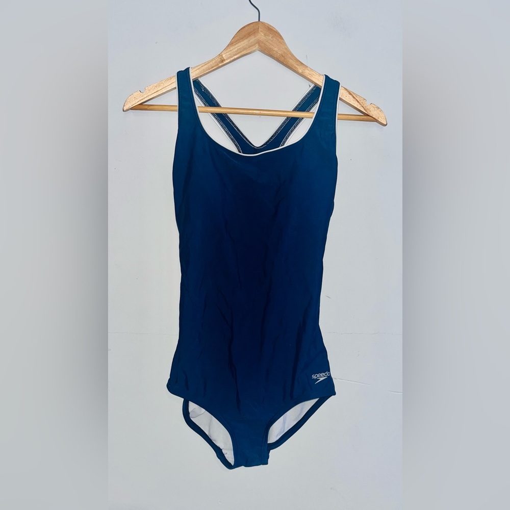 Speedo One-Piece Swimsuit Sz M